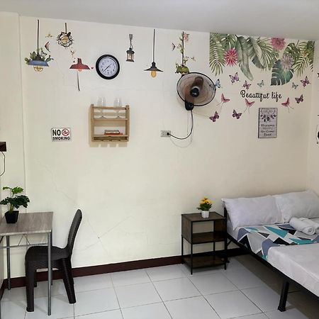 Airport Villamor Transient Rooms Manila Kültér fotó